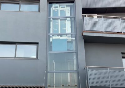 Instal·lació d’ascensor a Hotel Sant Pere II a Rubí (Barcelona) (VÍDEO)